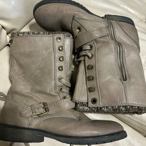 Roxy Taupe Combat Boots